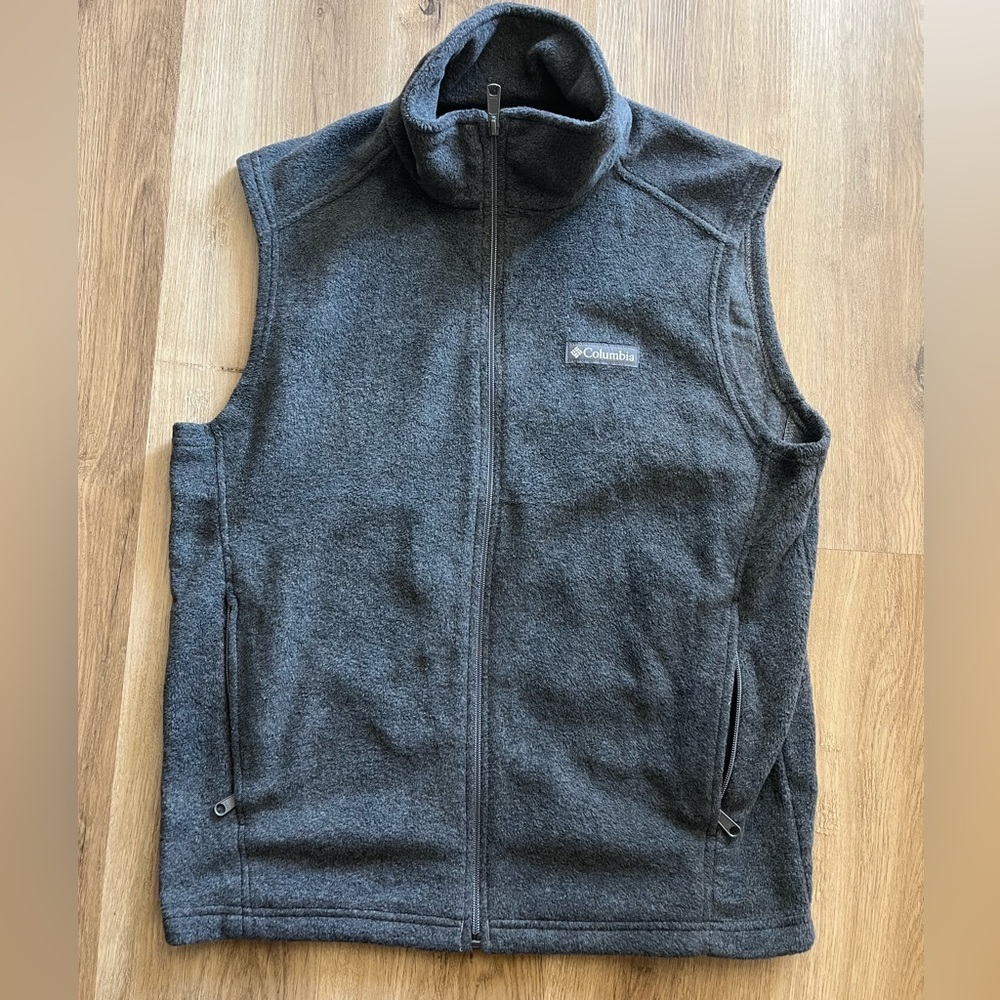 Columbia Men’s Fleece Vest - Charcoal Gray, Size M, Like New